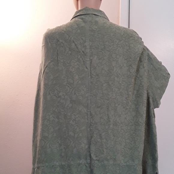 Tianello Oversized light weight Jacket Plus Size - Picture 4 of 8